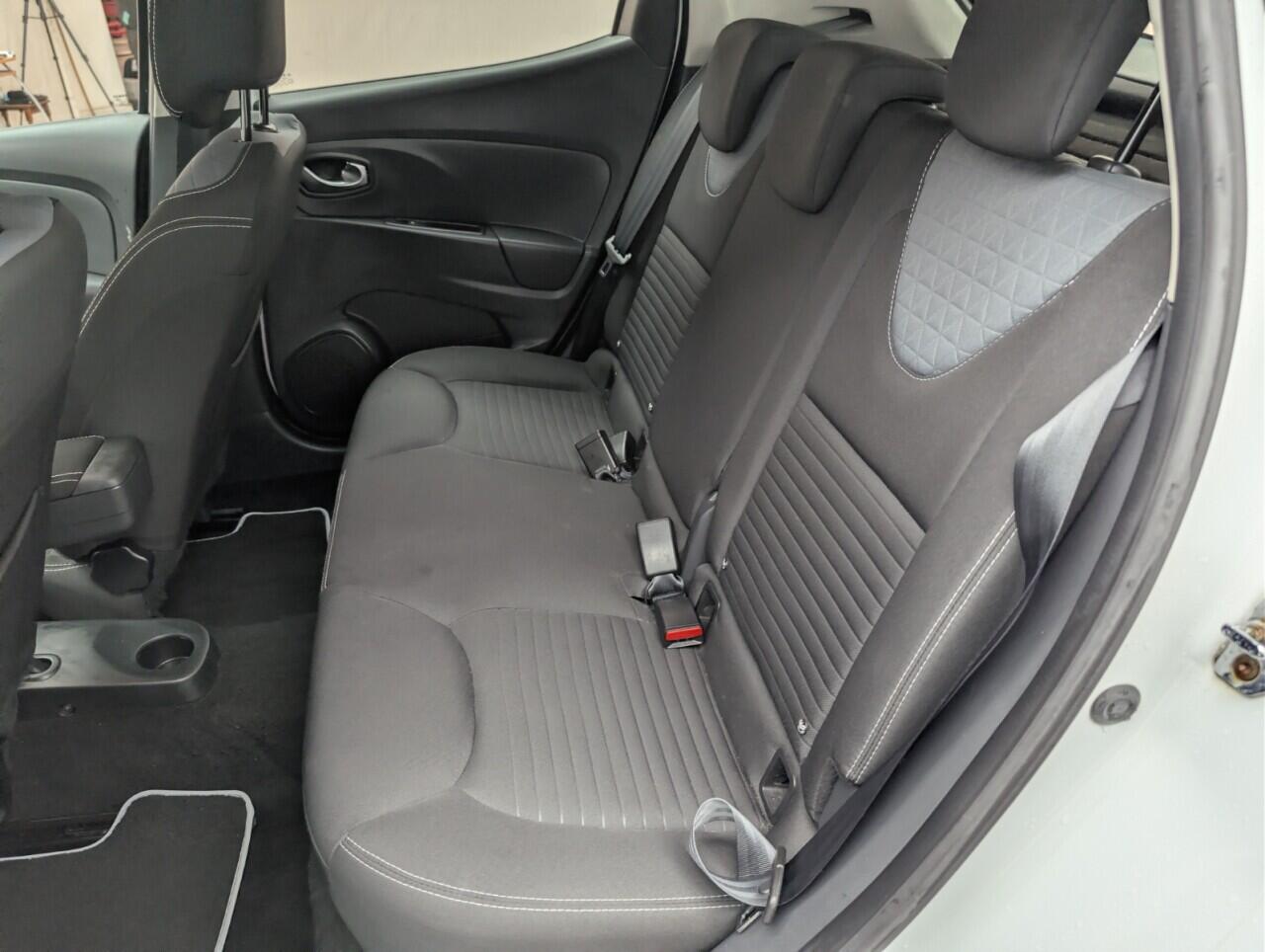 Used Renault Clio 2015 for sale - 76584591: Photo 25