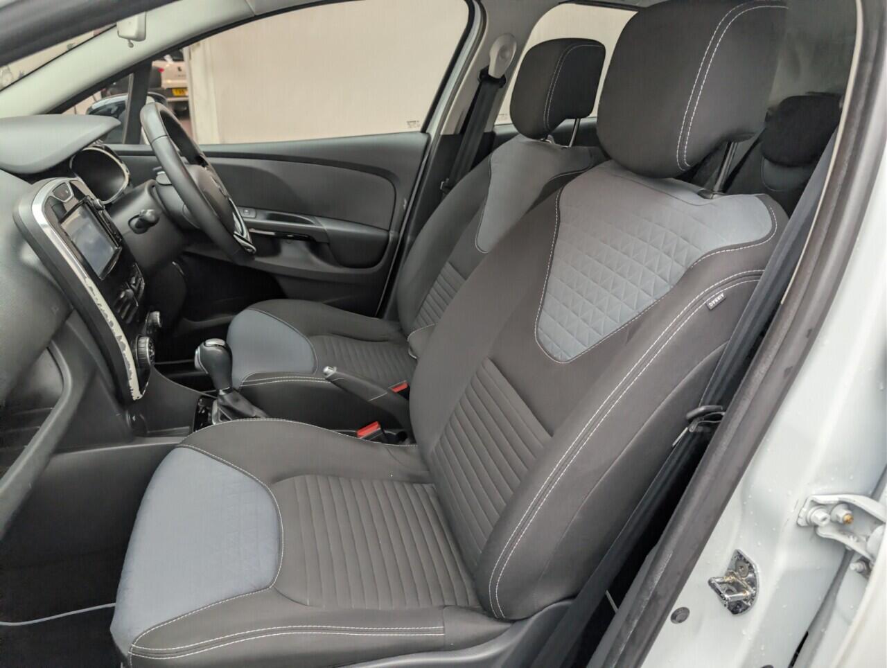 Used Renault Clio 2015 for sale - 76584591: Photo 26