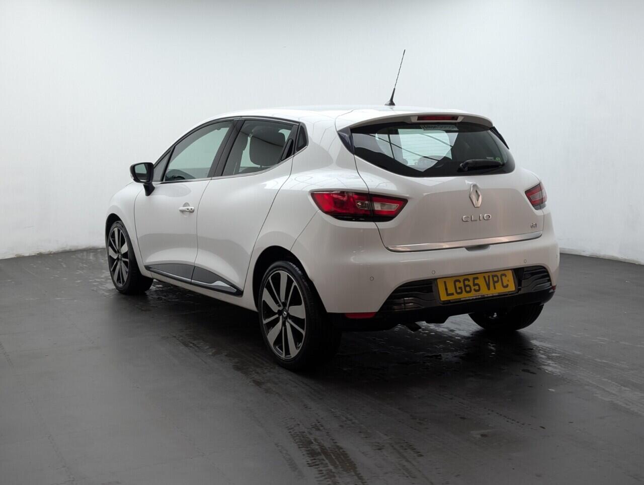 Used Renault Clio 2015 for sale - 76584591: Photo 6