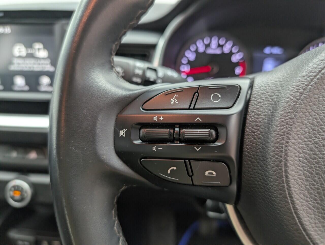 Used Kia Stonic 2019 for sale - 77098086: Photo 18