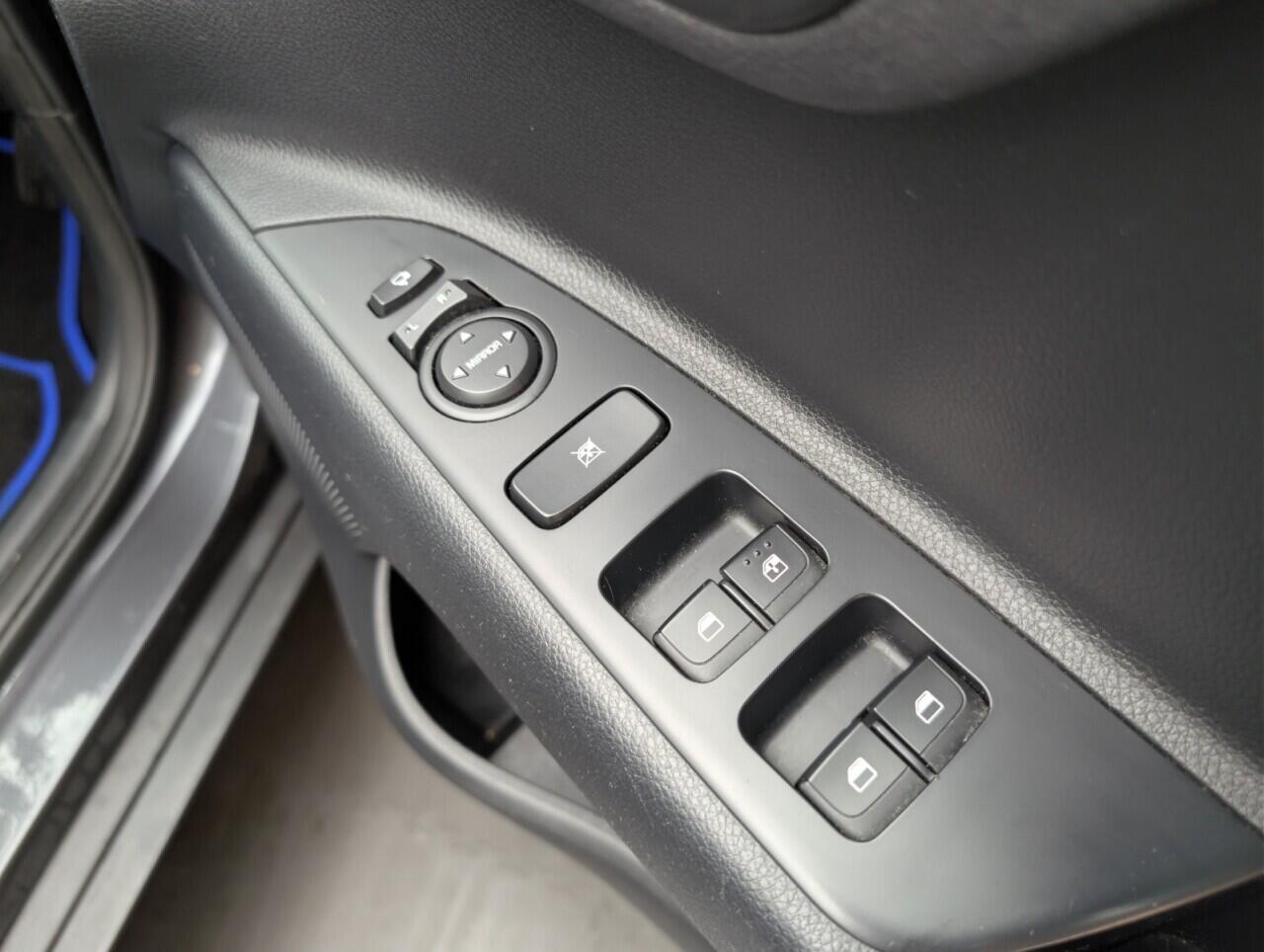 Used Kia Stonic 2019 for sale - 77098086: Photo 21