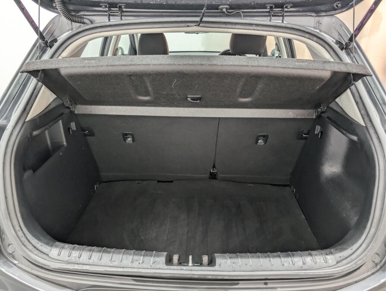 Used Kia Stonic 2019 for sale - 77098086: Photo 25