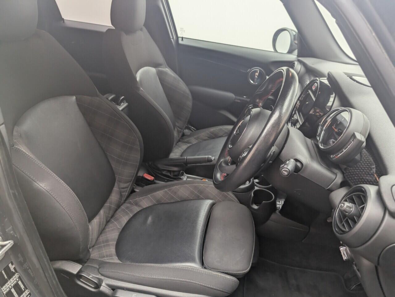 Used MINI Hatch 2019 for sale - 76422713: Photo 12