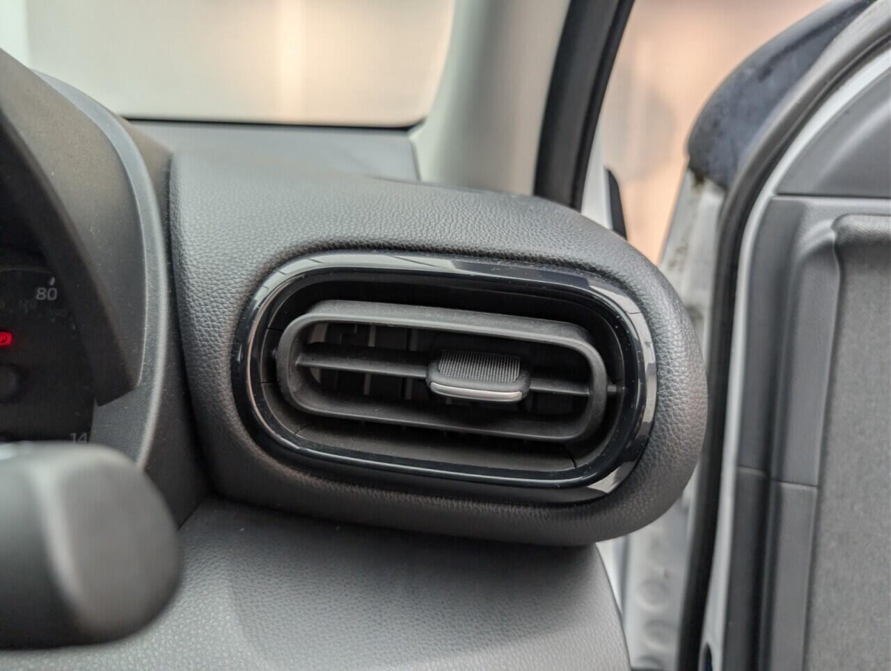 Used Toyota Yaris 2023 for sale - 76473274: Photo 21