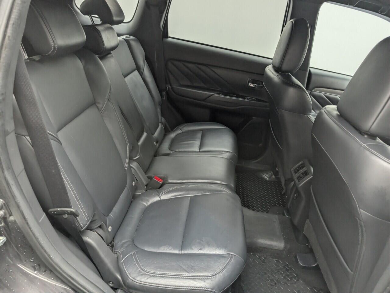Used Mitsubishi Outlander 2020 for sale - 77646732: Photo 25