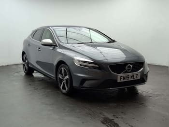 Used Volvo V40 2019 for sale - 79773136: Photo
