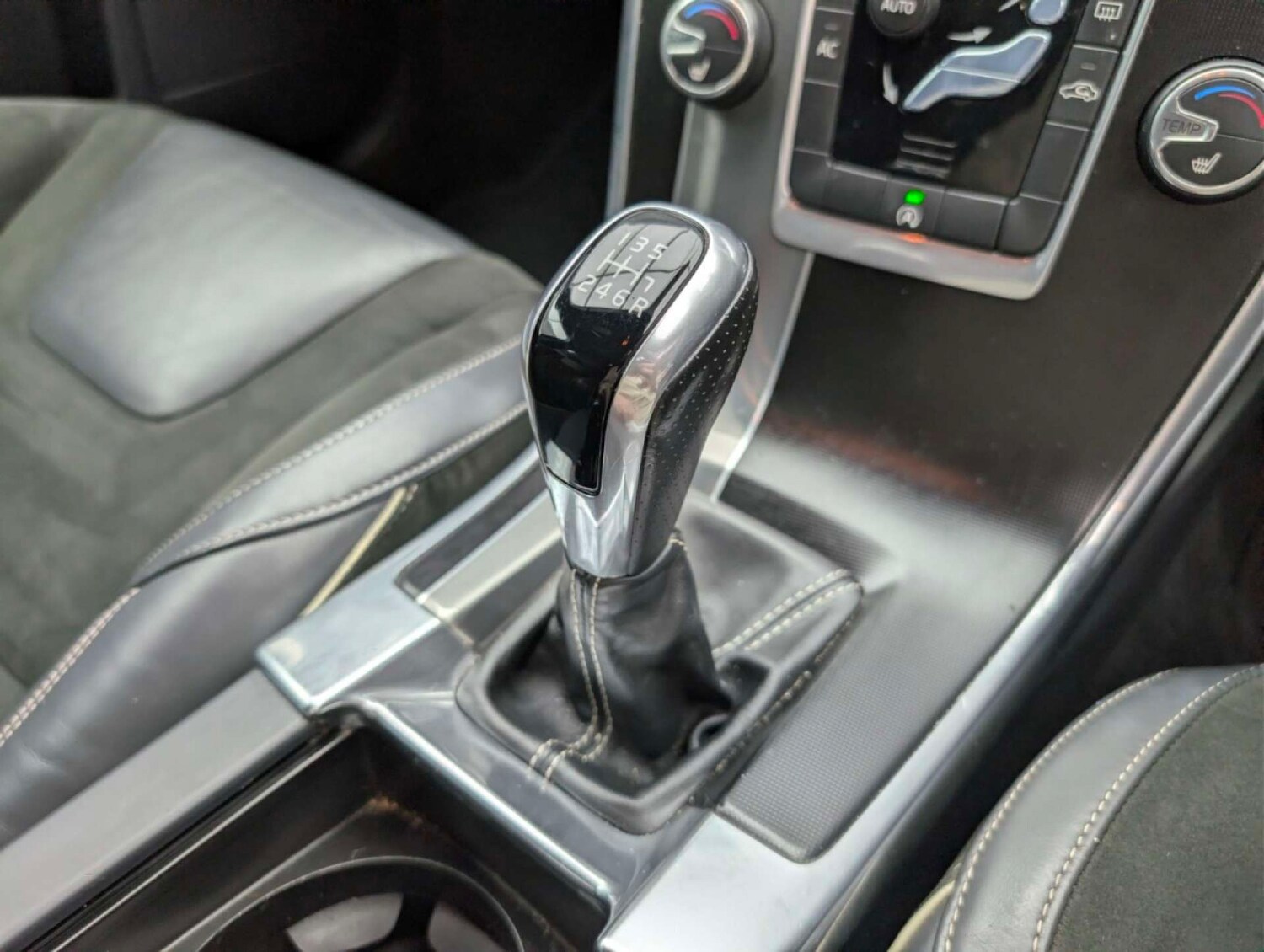 Used Volvo XC60 2016 for sale - 77818856: Photo 19