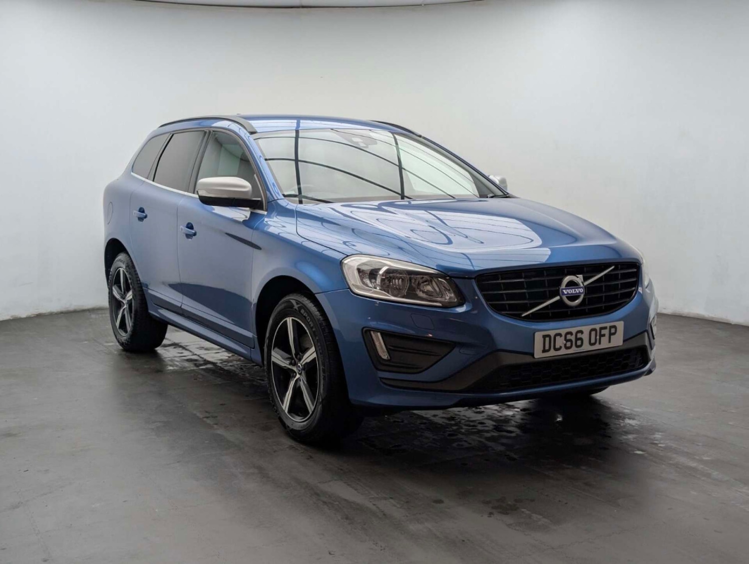 Used Volvo XC60 2016 for sale - 77818856: Photo 2