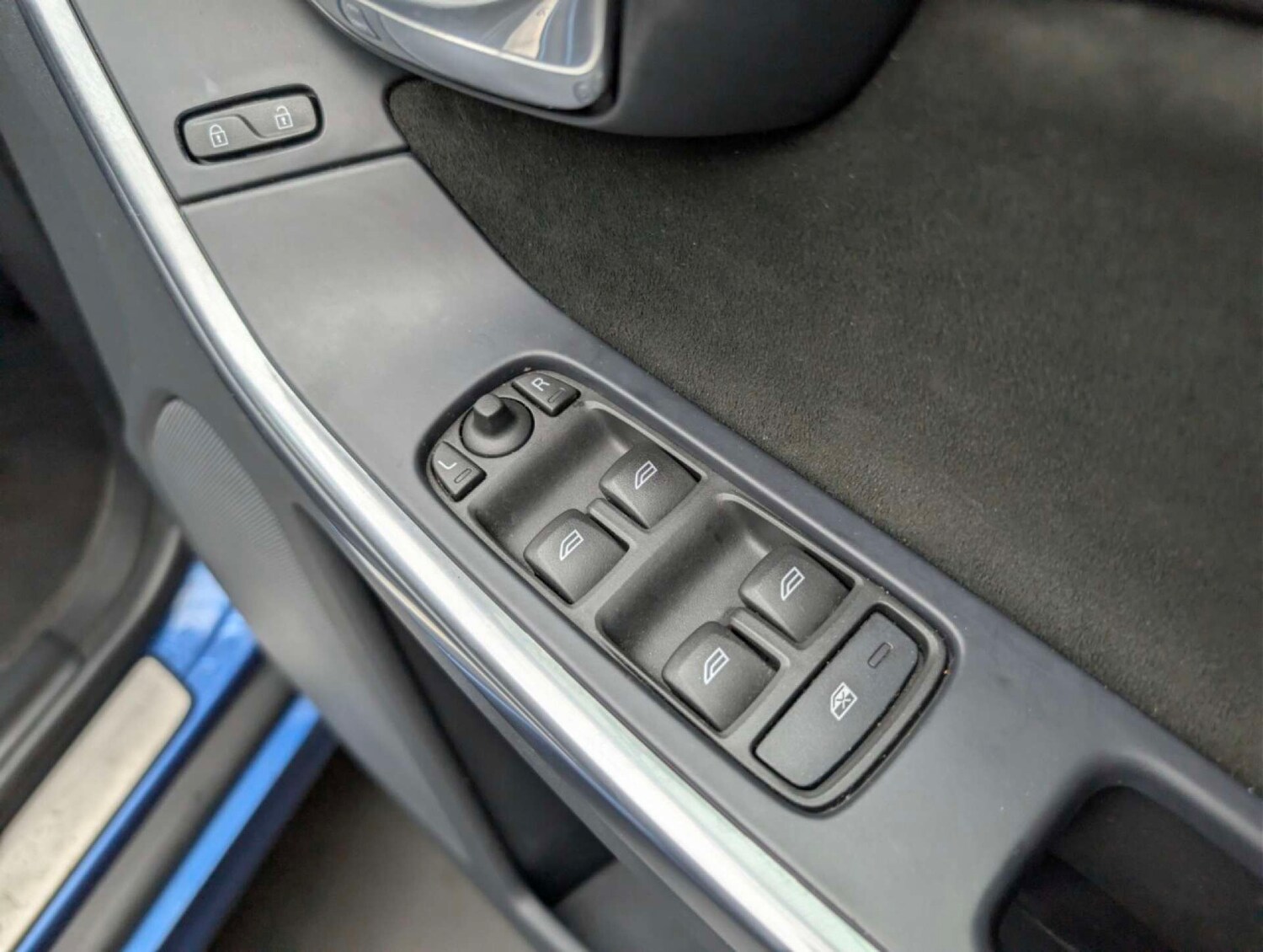 Used Volvo XC60 2016 for sale - 77818856: Photo 25