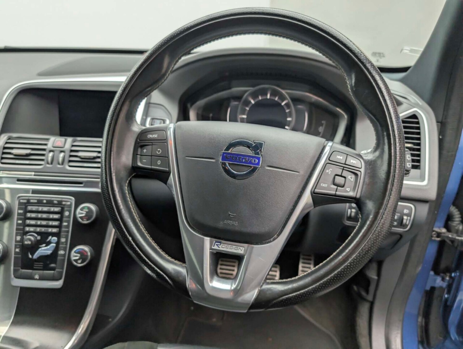 Used Volvo XC60 2016 for sale - 77818856: Photo 26