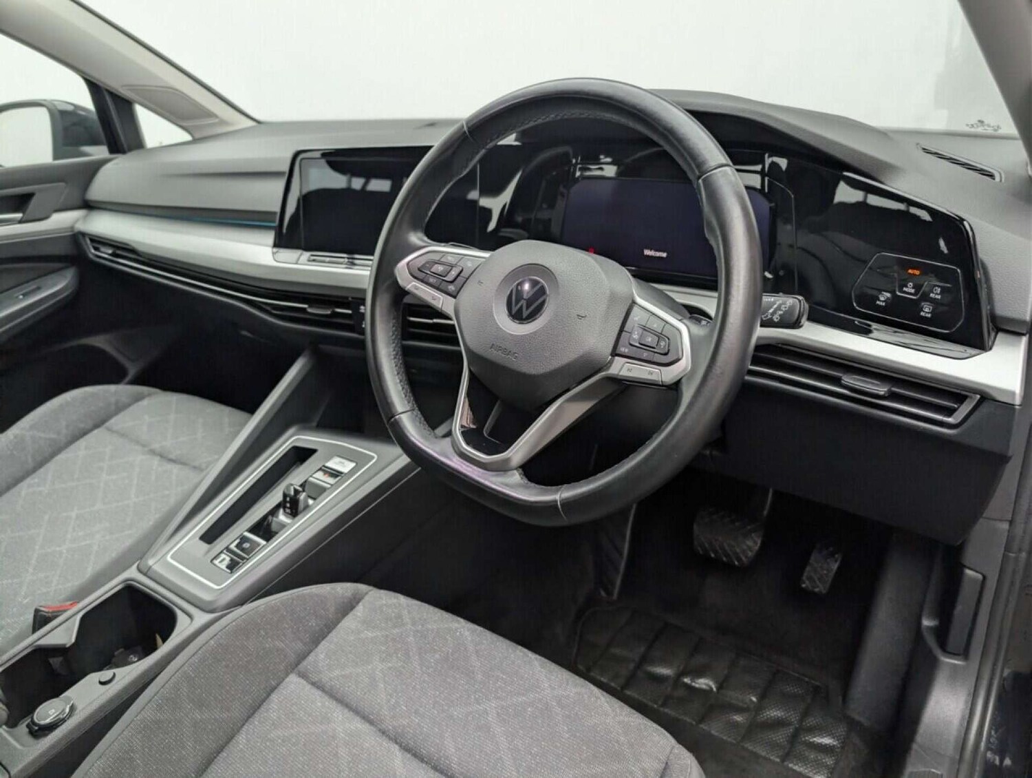 Used Volkswagen Golf 2020 for sale - 77713902: Photo 11