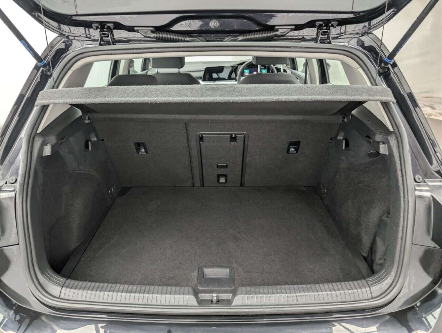 Used Volkswagen Golf 2020 for sale - 77713902: Photo 23