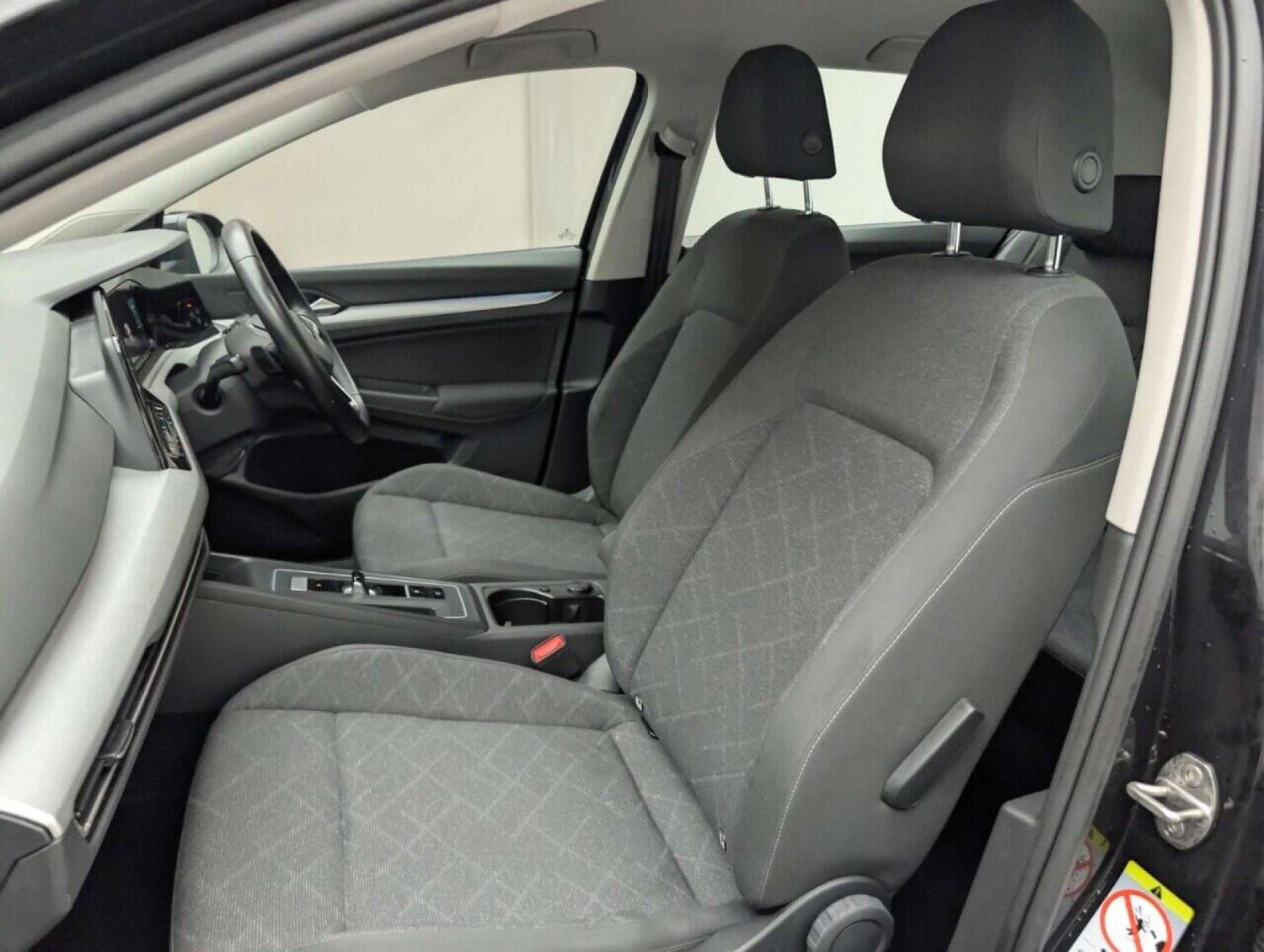 Used Volkswagen Golf 2020 for sale - 77713902: Photo 25