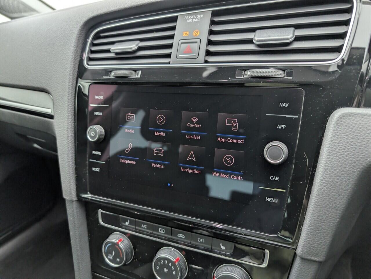 Used Volkswagen Golf 2017 for sale - 77040850: Photo 14