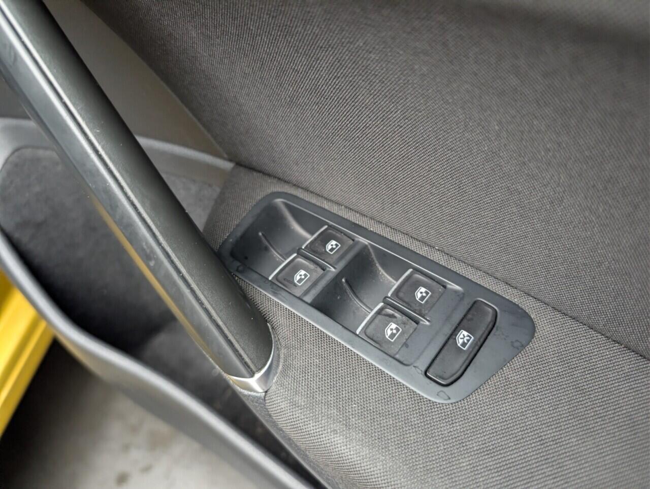 Used Volkswagen Golf 2017 for sale - 77040850: Photo 19