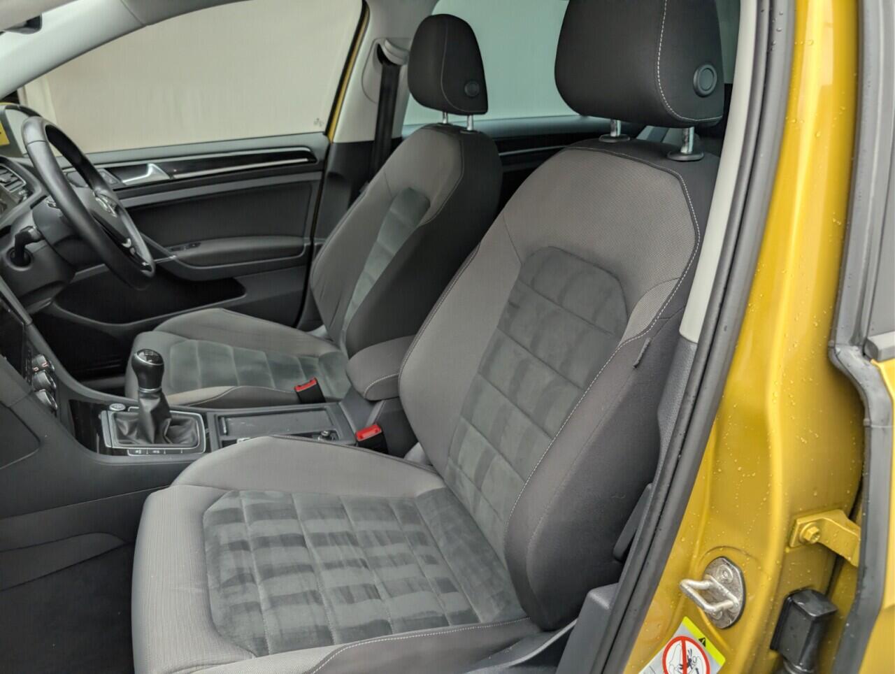 Used Volkswagen Golf 2017 for sale - 77040850: Photo 25