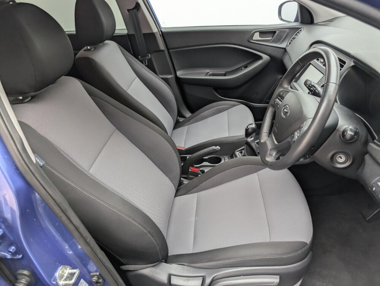 Used Hyundai i20 2019 for sale - 76424600: Photo 12