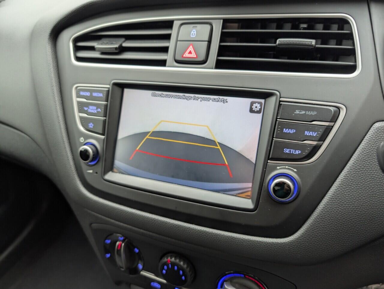 Used Hyundai i20 2019 for sale - 76424600: Photo 15