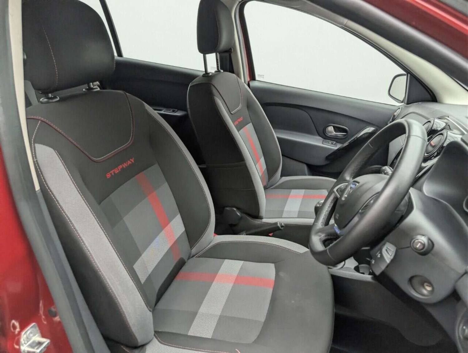 Used Dacia Sandero Stepway 2019 for sale - 77713036: Photo 12