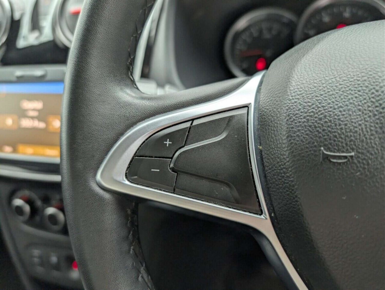 Used Dacia Sandero Stepway 2019 for sale - 77713036: Photo 19