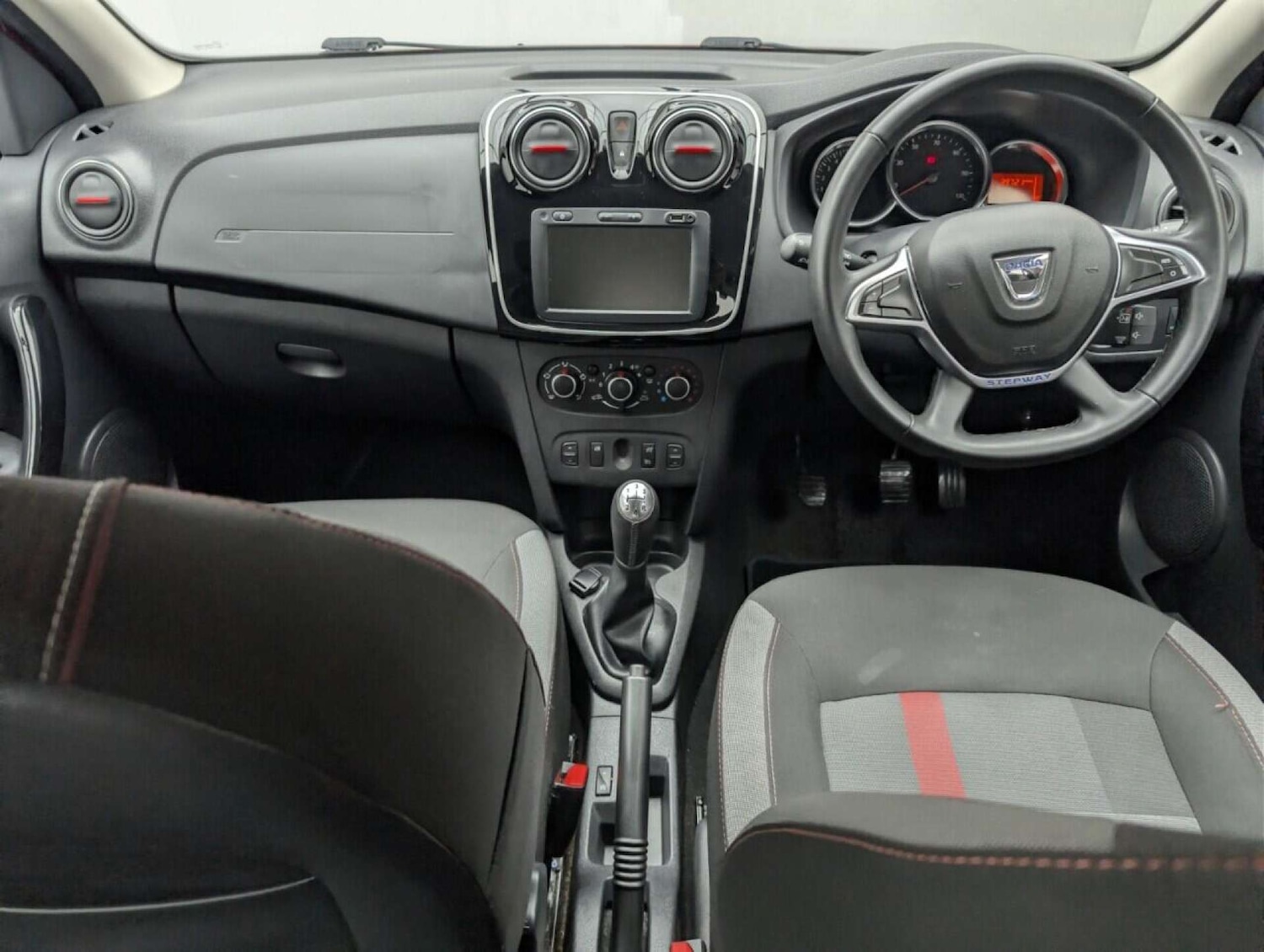 Used Dacia Sandero Stepway 2019 for sale - 77713036: Photo 24