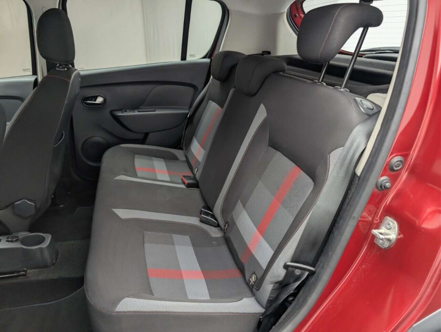 Used Dacia Sandero Stepway 2019 for sale - 77713036: Photo 27