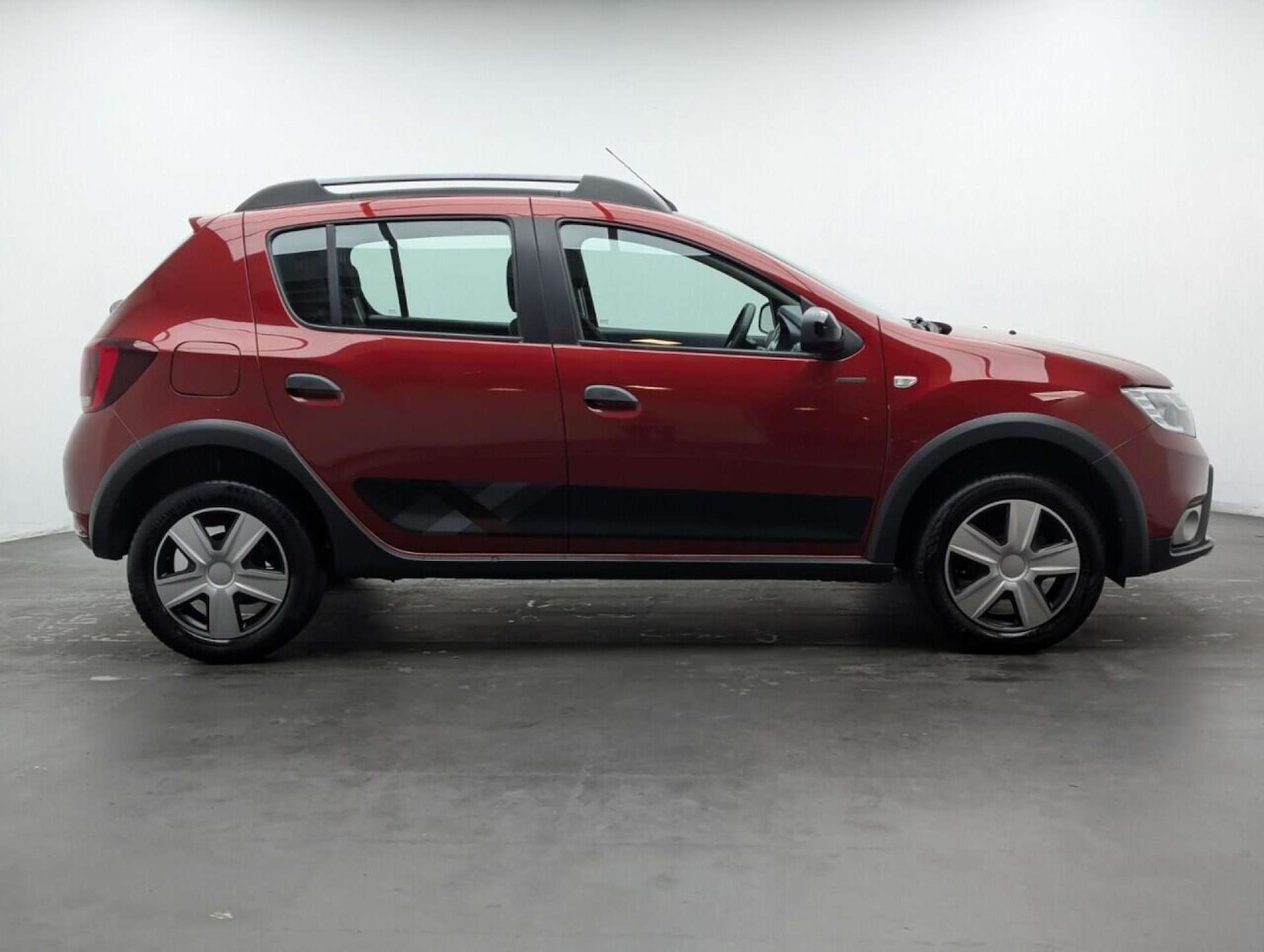 Used Dacia Sandero Stepway 2019 for sale - 77713036: Photo 9