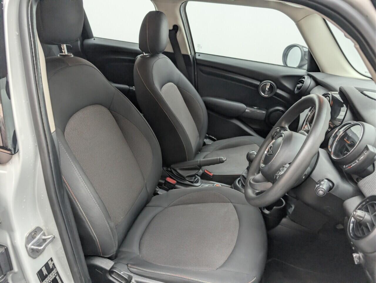 Used MINI Hatch 2018 for sale - 76801052: Photo 12