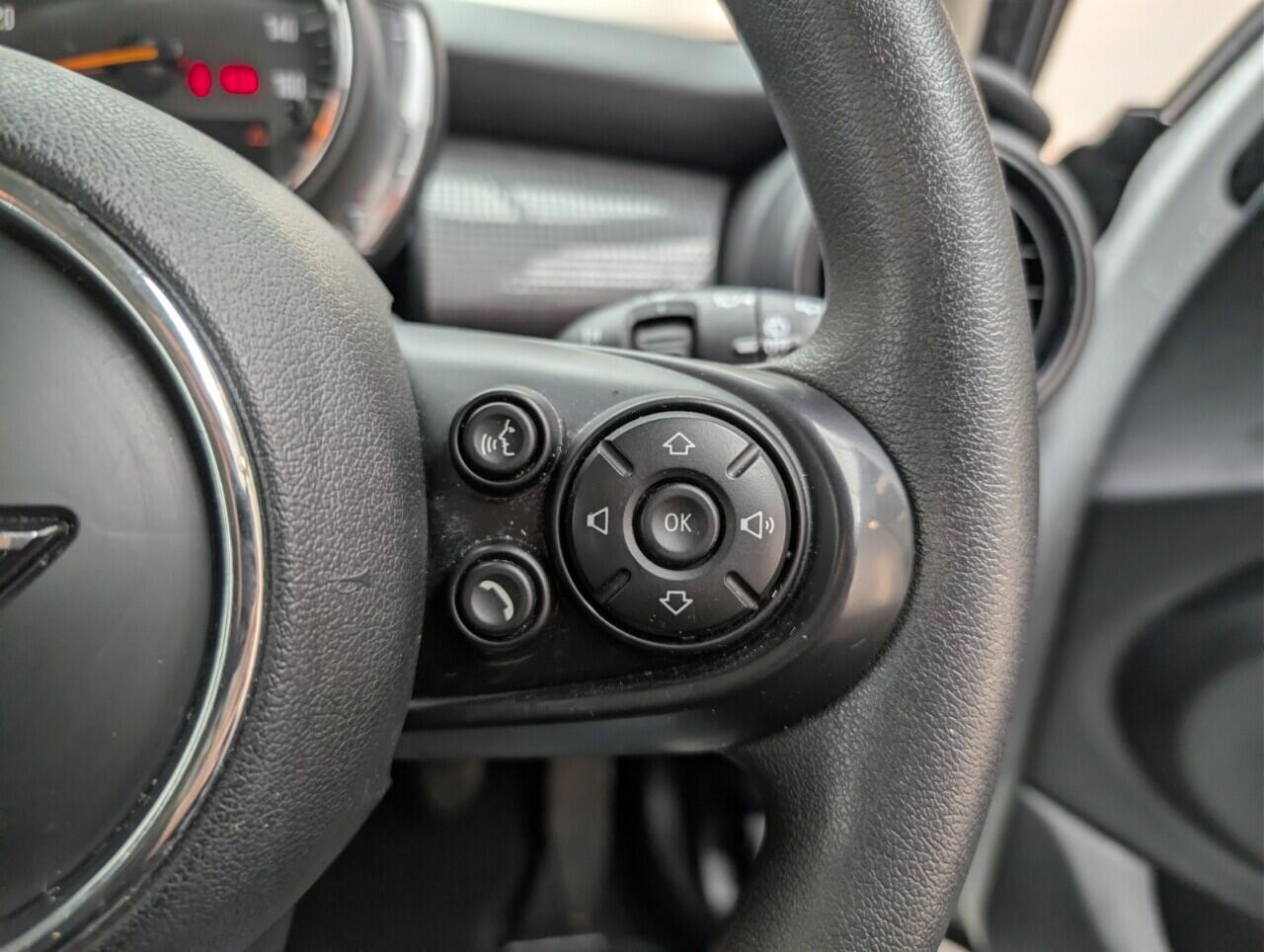 Used MINI Hatch 2018 for sale - 76801052: Photo 19