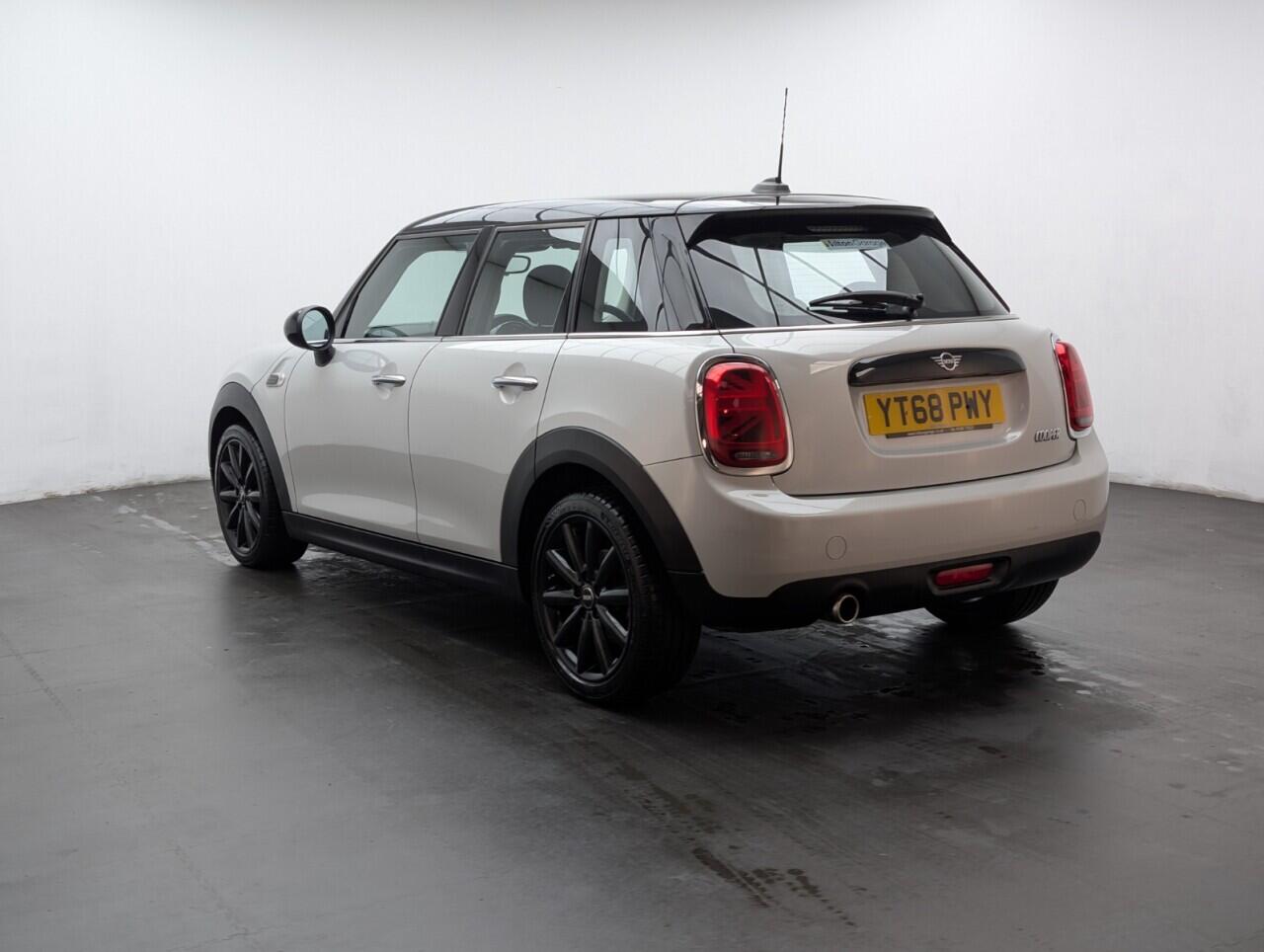 Used MINI Hatch 2018 for sale - 76801052: Photo 6