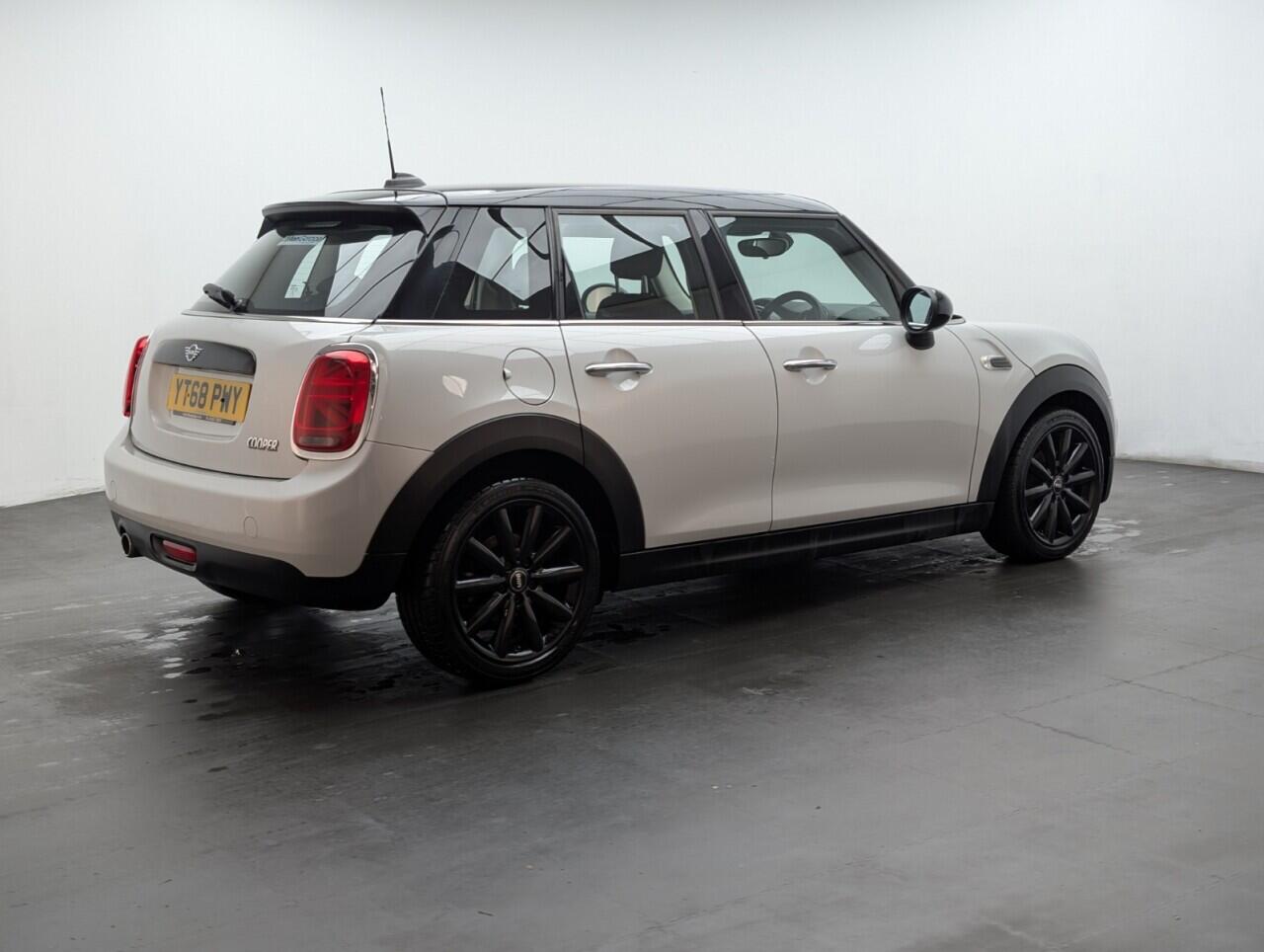 Used MINI Hatch 2018 for sale - 76801052: Photo 8