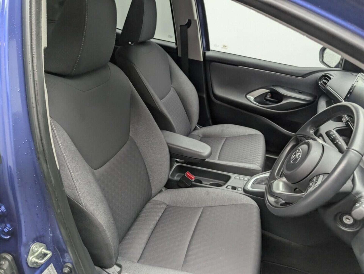 Used Toyota Yaris 2022 for sale - 77713719: Photo 12