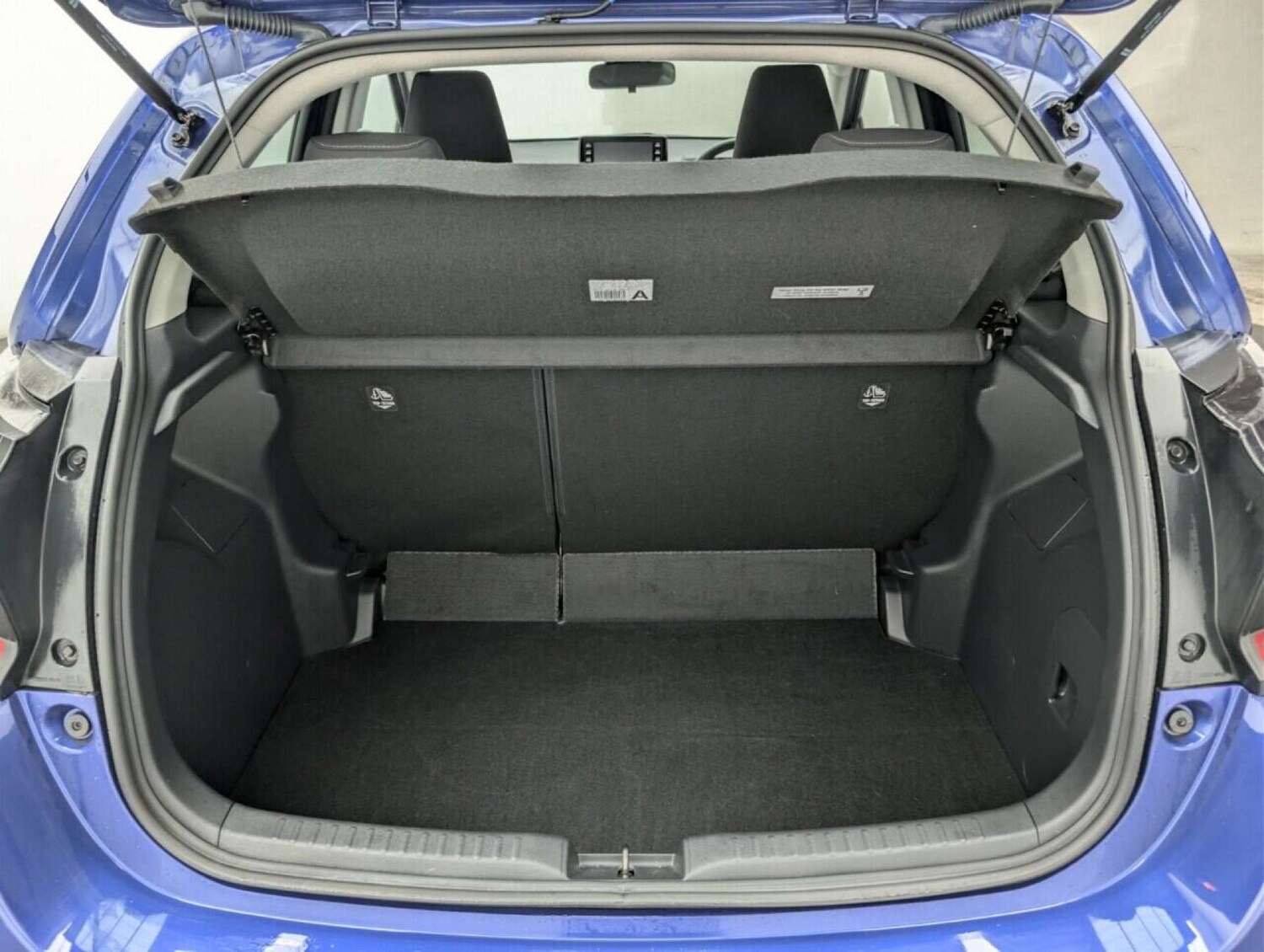 Used Toyota Yaris 2022 for sale - 77713719: Photo 25