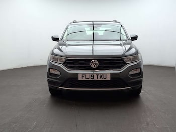 Used Volkswagen T-Roc 2019 for sale - 79476405: Photo