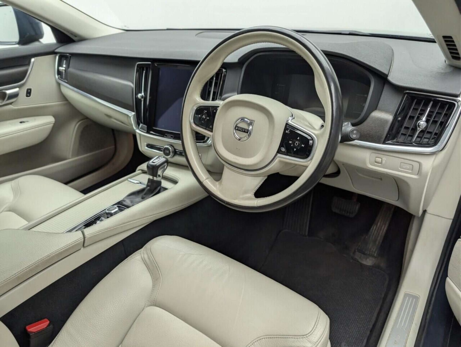 Used Volvo V90 2017 for sale - 77980242: Photo 13