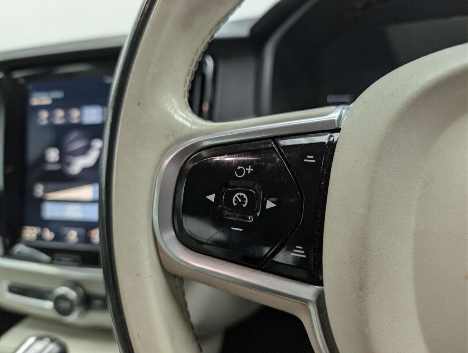 Used Volvo V90 2017 for sale - 77980242: Photo 21