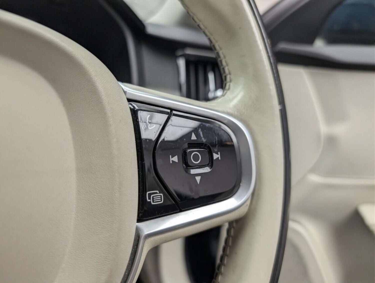 Used Volvo V90 2017 for sale - 77980242: Photo 22