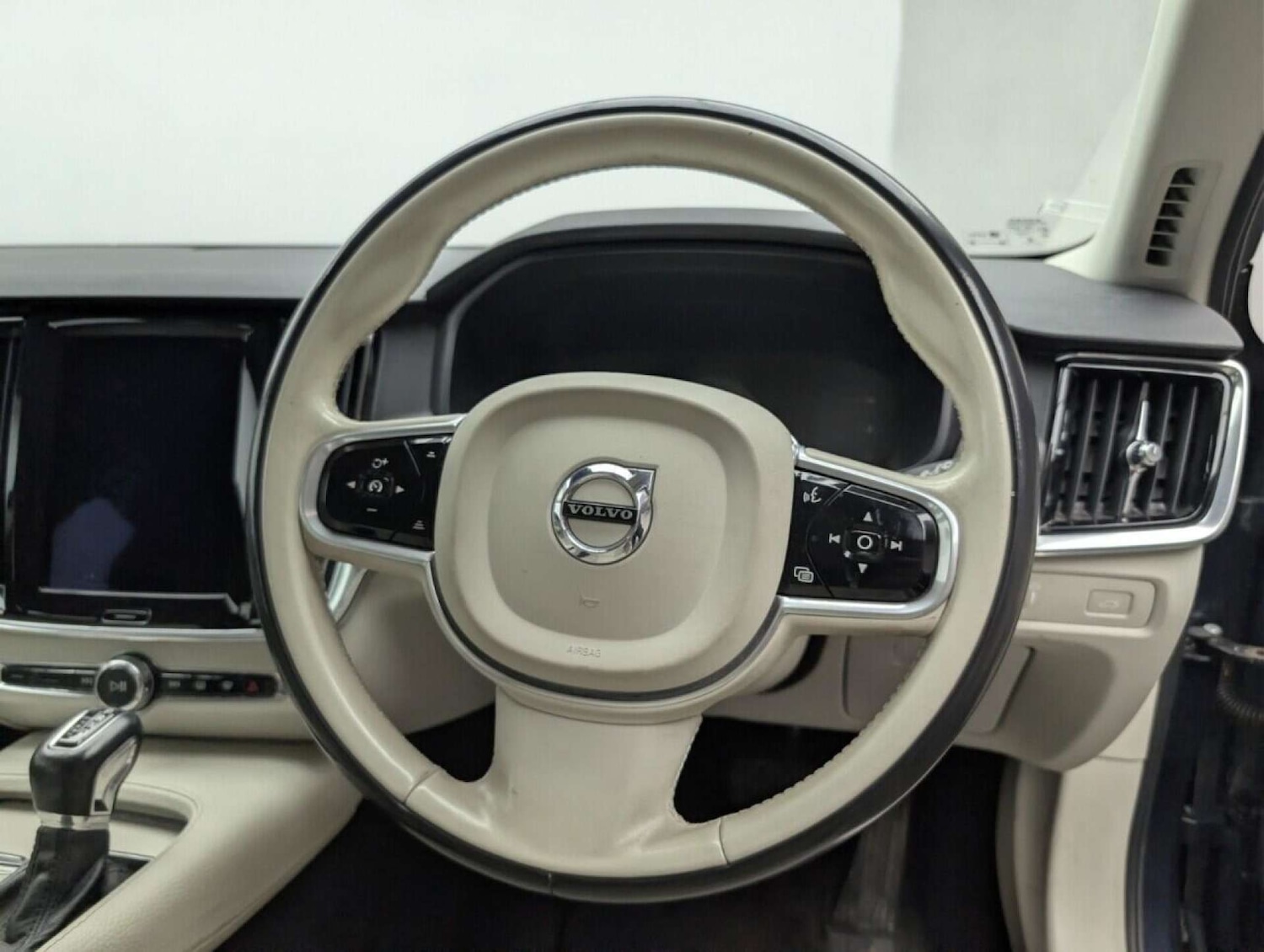 Used Volvo V90 2017 for sale - 77980242: Photo 27