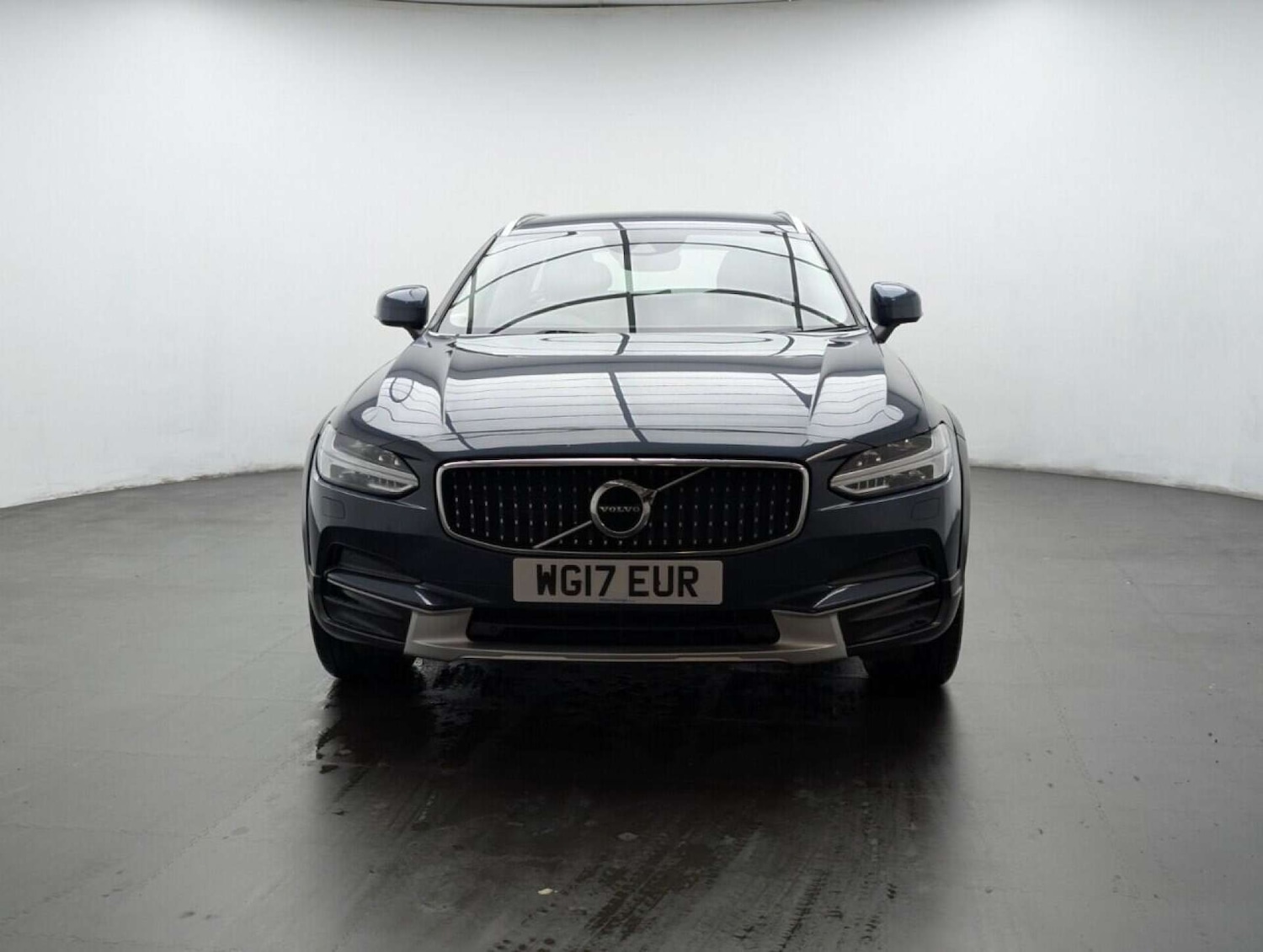 Used Volvo V90 2017 for sale - 77980242: Photo 3