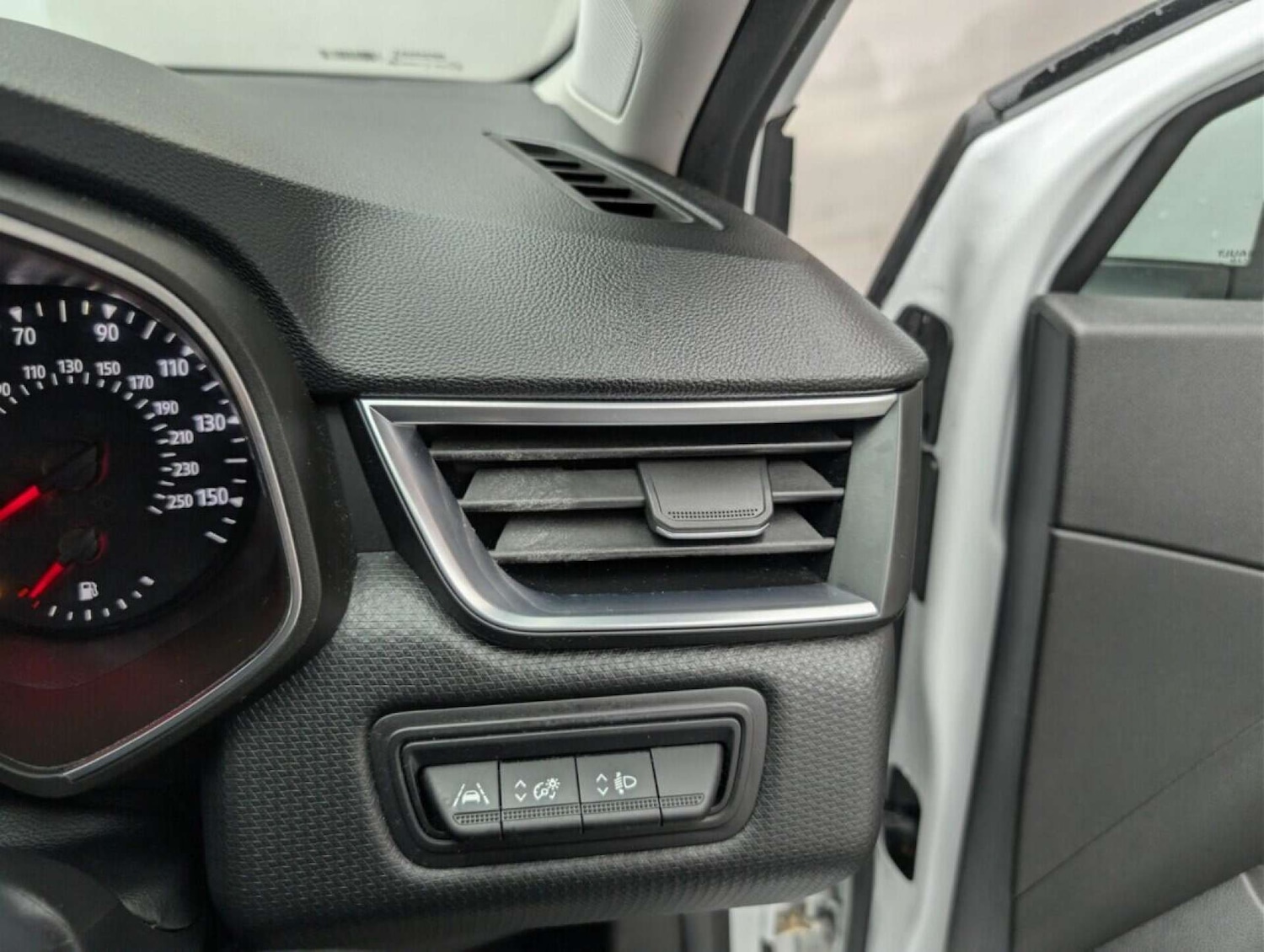 Used Renault Clio 2020 for sale - 77714464: Photo 20