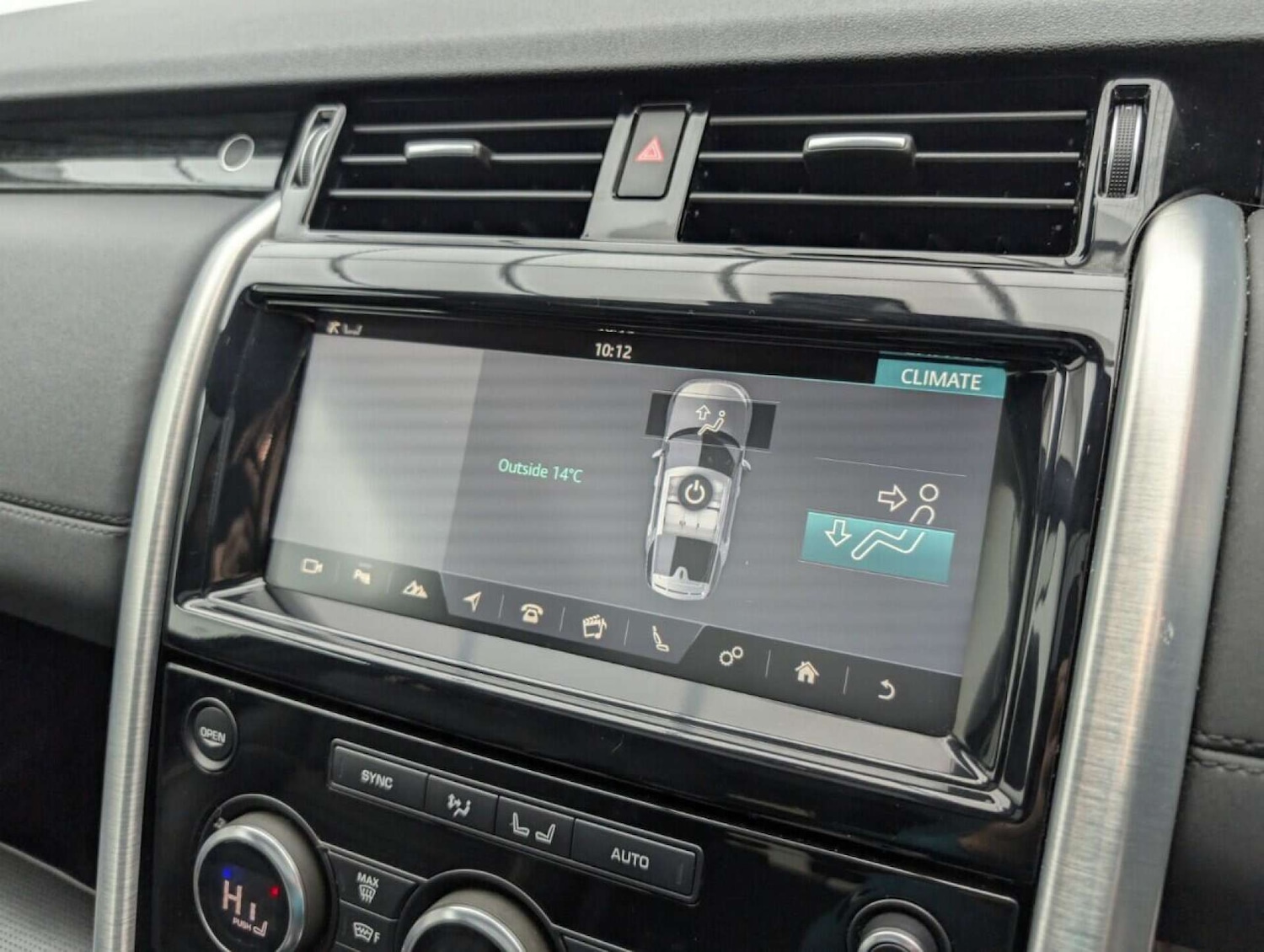 Used Land Rover Discovery 2018 for sale - 77714286: Photo 15