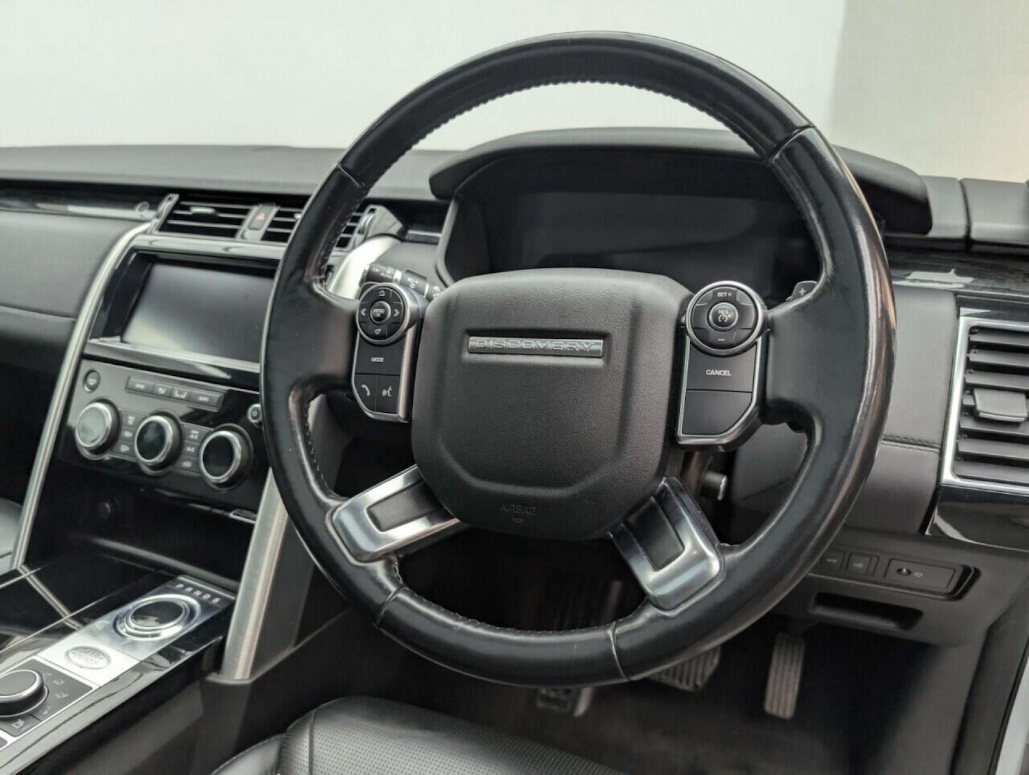 Used Land Rover Discovery 2018 for sale - 77714286: Photo 24