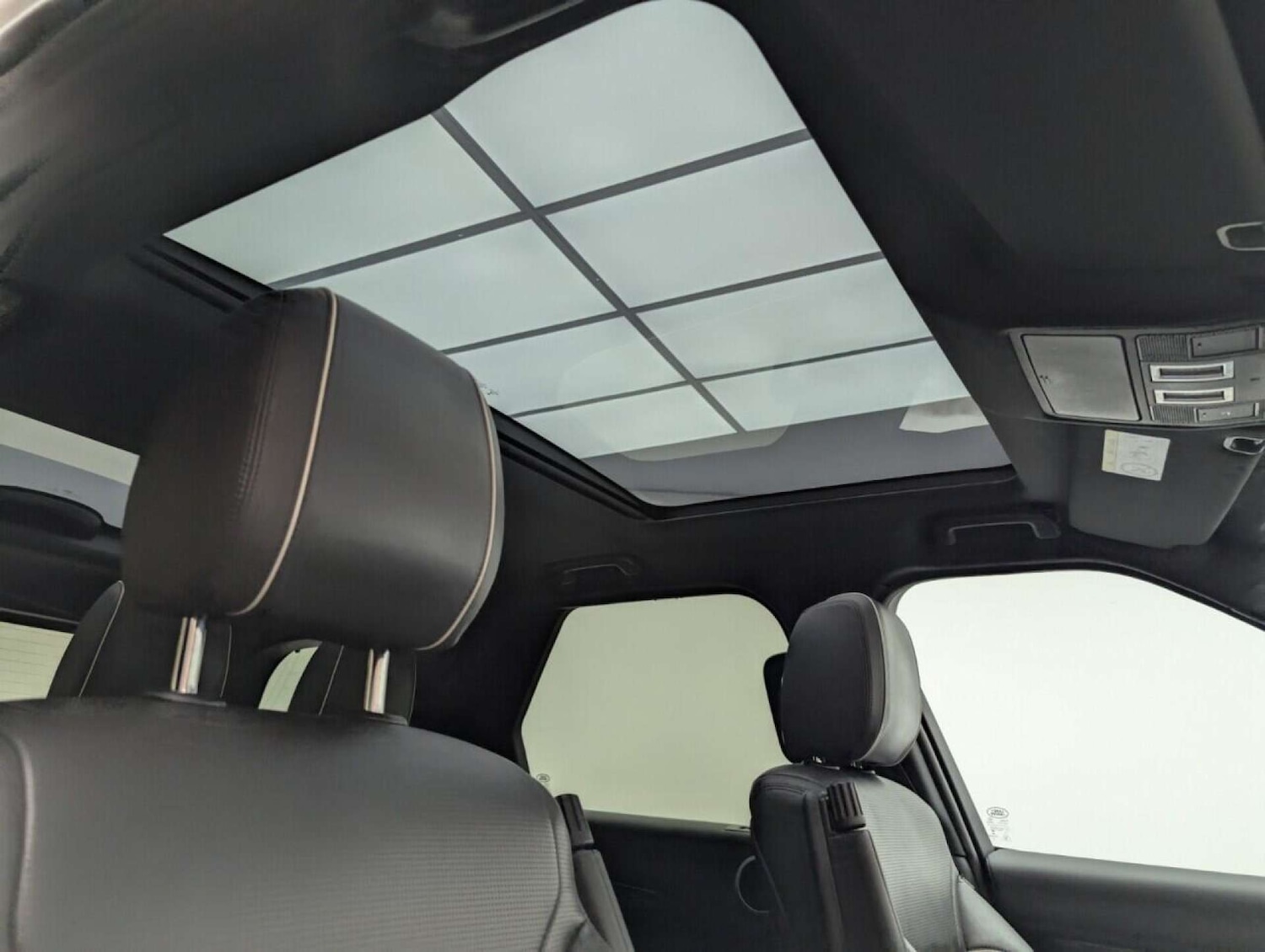 Used Land Rover Discovery 2018 for sale - 77714286: Photo 26