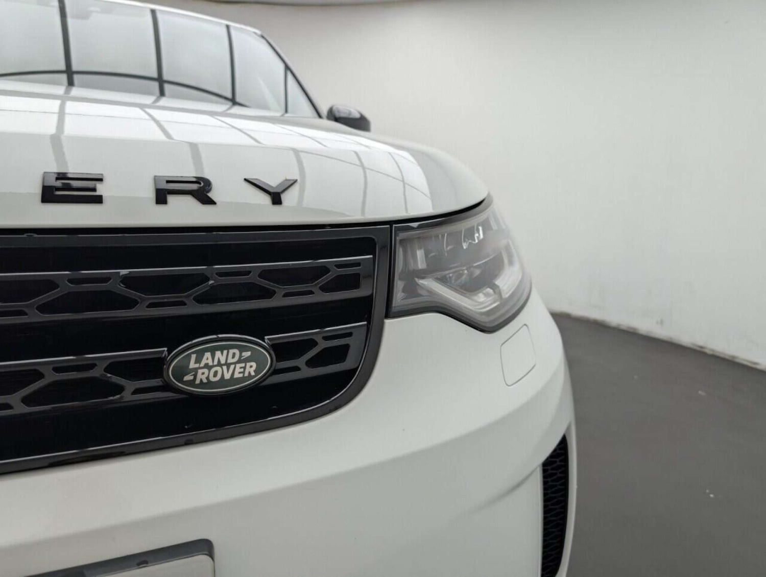Used Land Rover Discovery 2018 for sale - 77714286: Photo 33