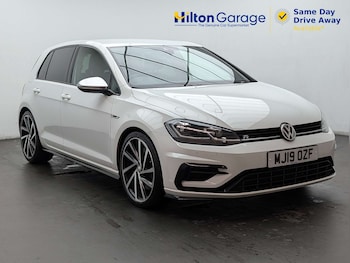 Used Volkswagen Golf 2019 for sale - 78901202: Photo