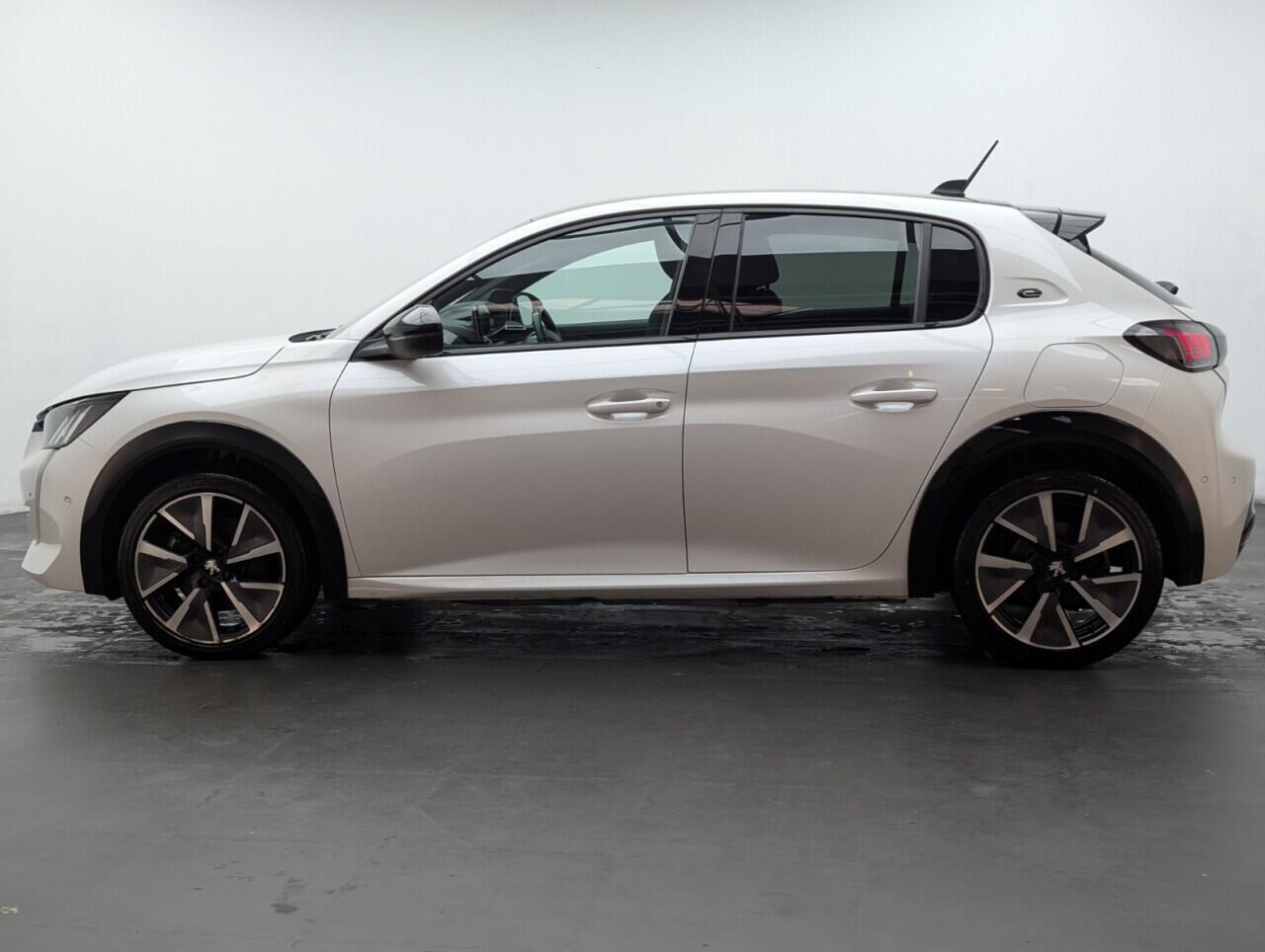 Used Peugeot E-208 2021 for sale - 77091363: Photo 5