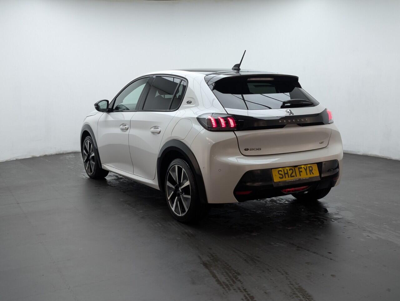 Used Peugeot E-208 2021 for sale - 77091363: Photo 6