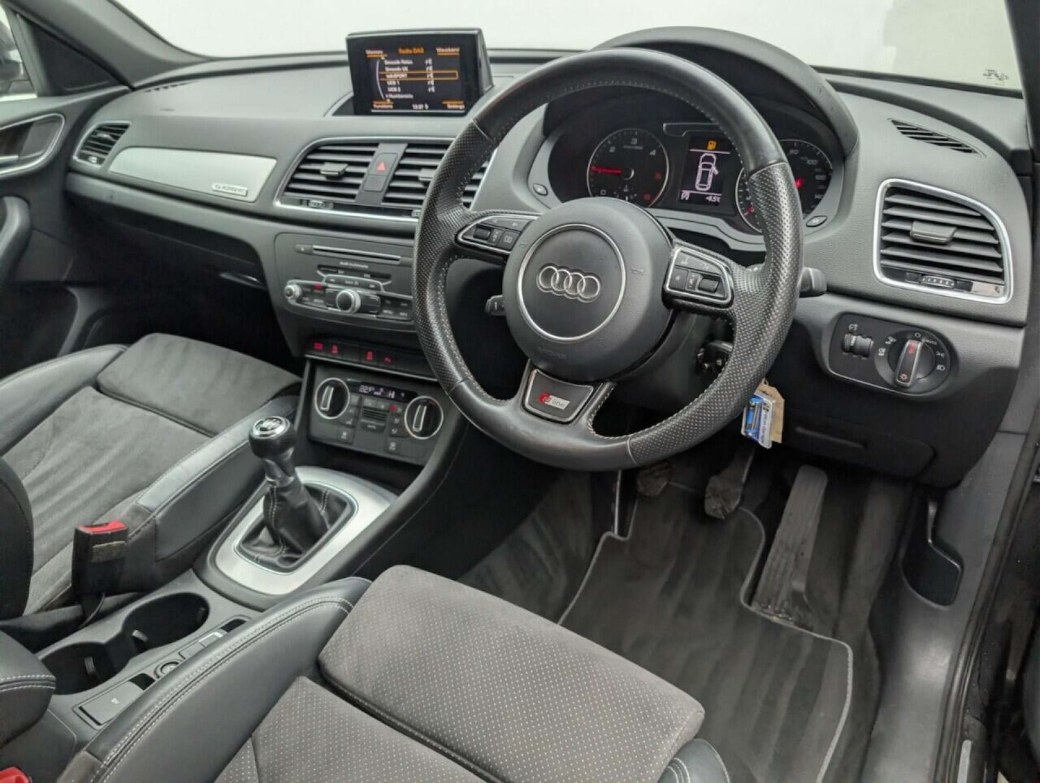 Used Audi Q3 2016 for sale - 77714040: Photo 11