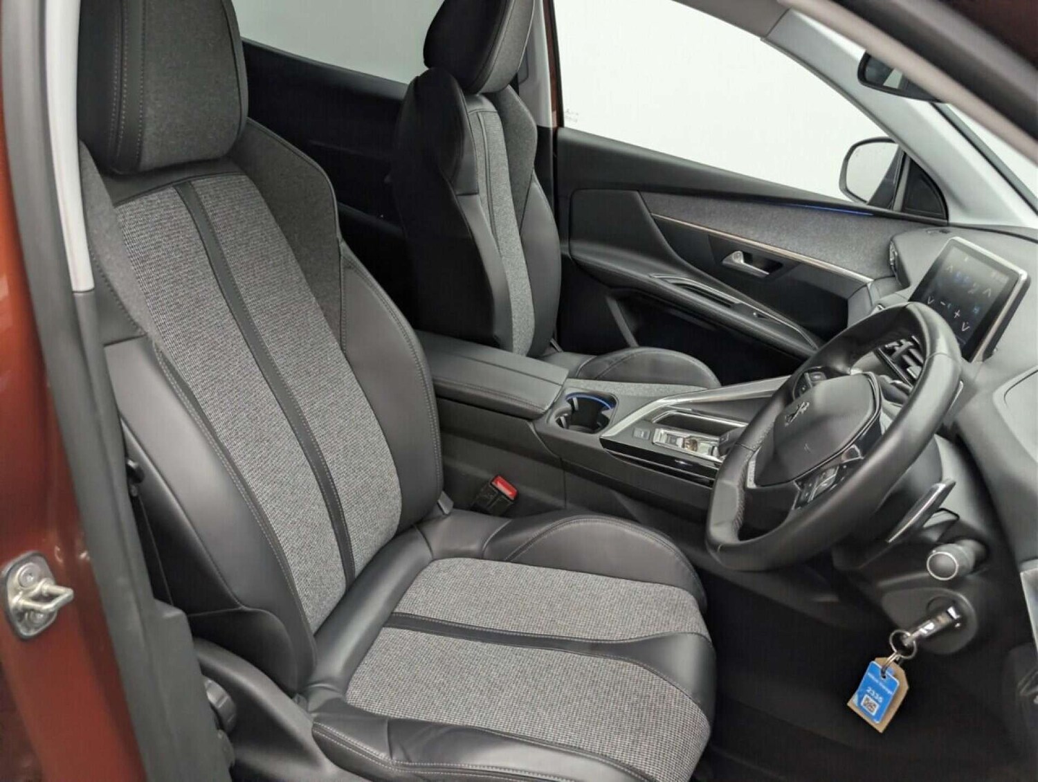 Used Peugeot 3008 2017 for sale - 77713180: Photo 12