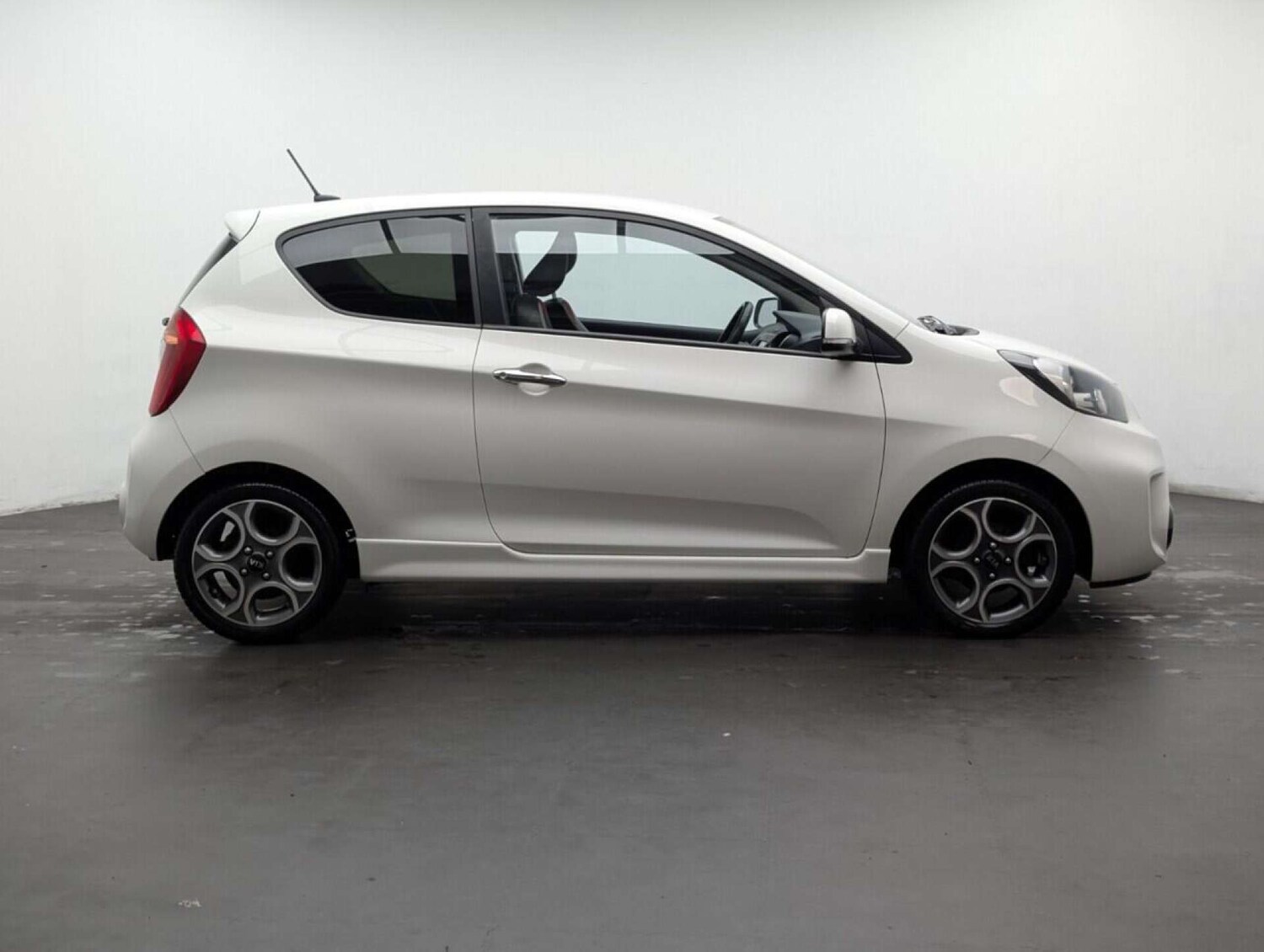 Used Kia Picanto 2016 for sale - 77713152: Photo 9